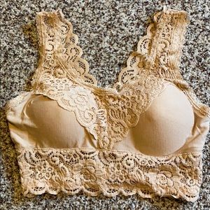 Lacey bra